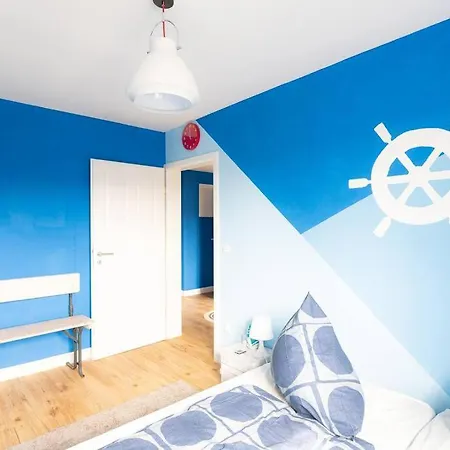 - Sea Center & Parking Spaces & Kingsize Bett - Central Station Hbf - Lejlighed *