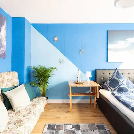 아파트 - Sea Center & Parking Spaces & Kingsize Bett - Central Station Hbf - *