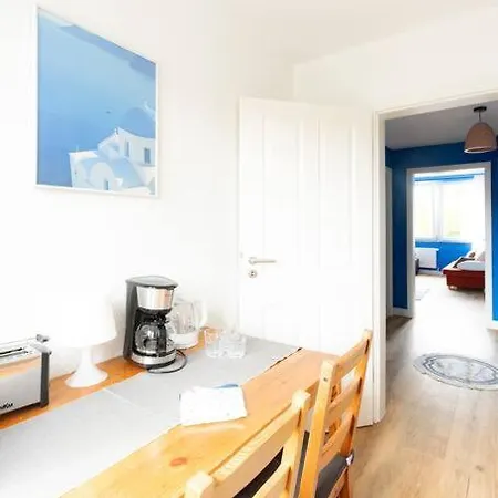 - Sea Center & Parking Spaces & Kingsize Bett - Central Station Hbf - 뒤스부르크