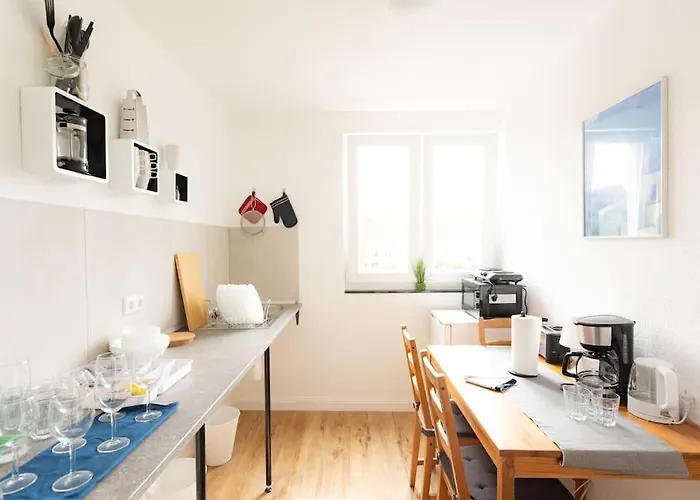 - Sea Center & Parking Spaces & Kingsize Bett - Central Station Hbf - Lejlighed *